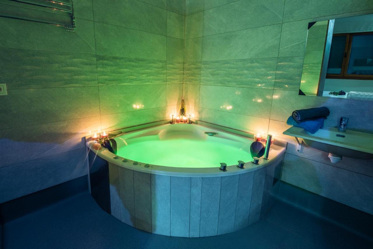 Apartamentos Spa Las Caldas Y Spa El Balneario オビエド エクステリア 写真