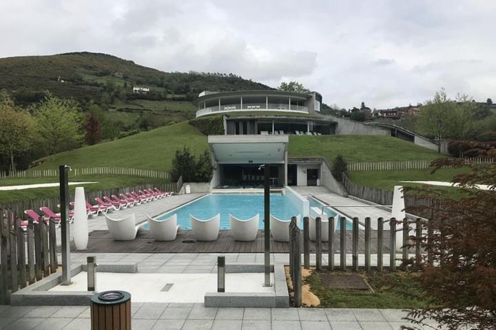 Apartamentos Spa Las Caldas Y Spa El Balneario オビエド エクステリア 写真